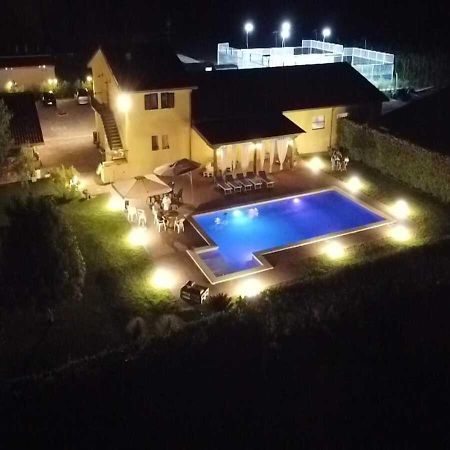 לטינה Agriturismo Casa Chiara מראה חיצוני תמונה