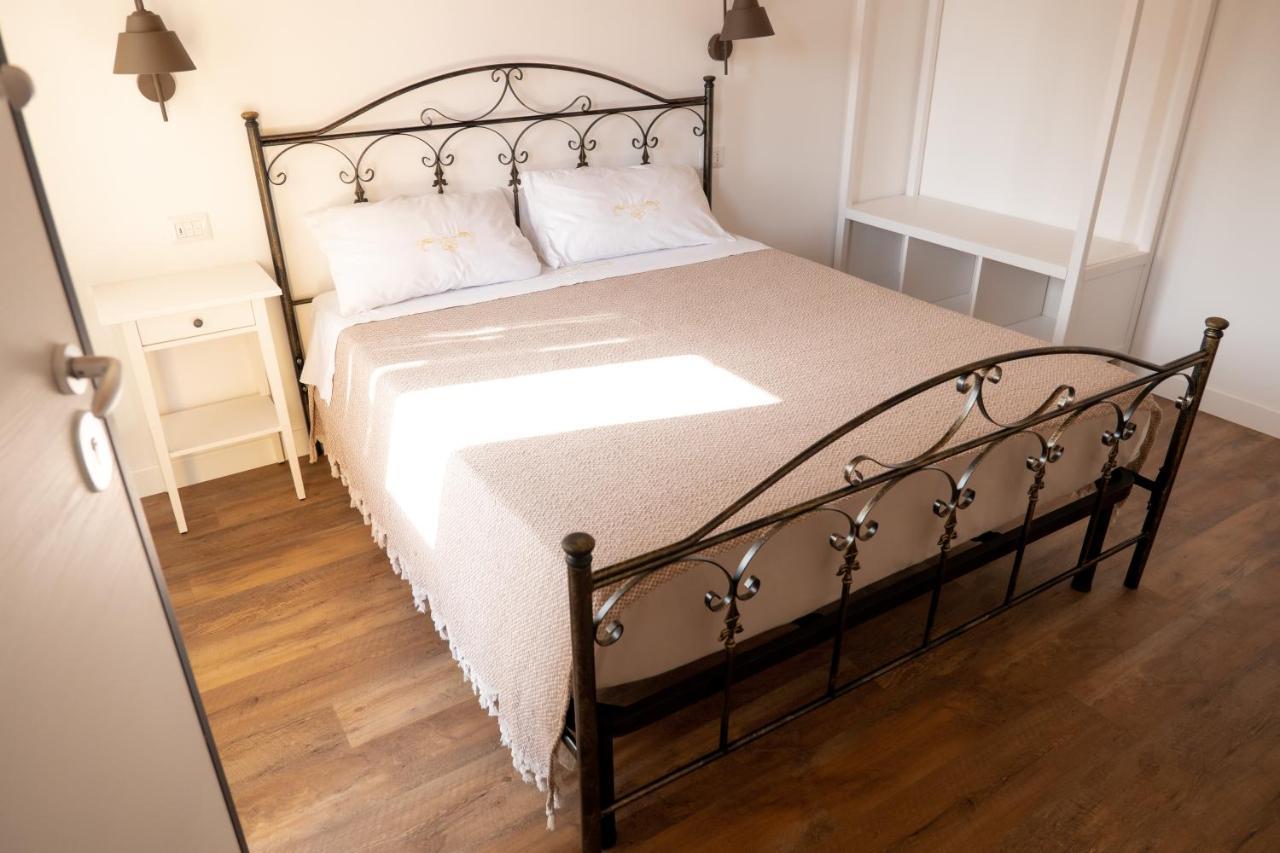 לטינה Agriturismo Casa Chiara מראה חיצוני תמונה