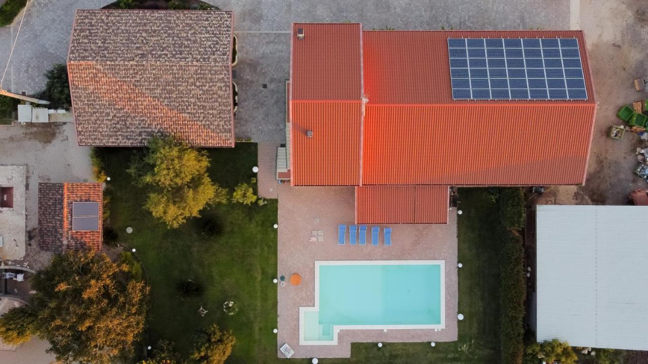 לטינה Agriturismo Casa Chiara מראה חיצוני תמונה