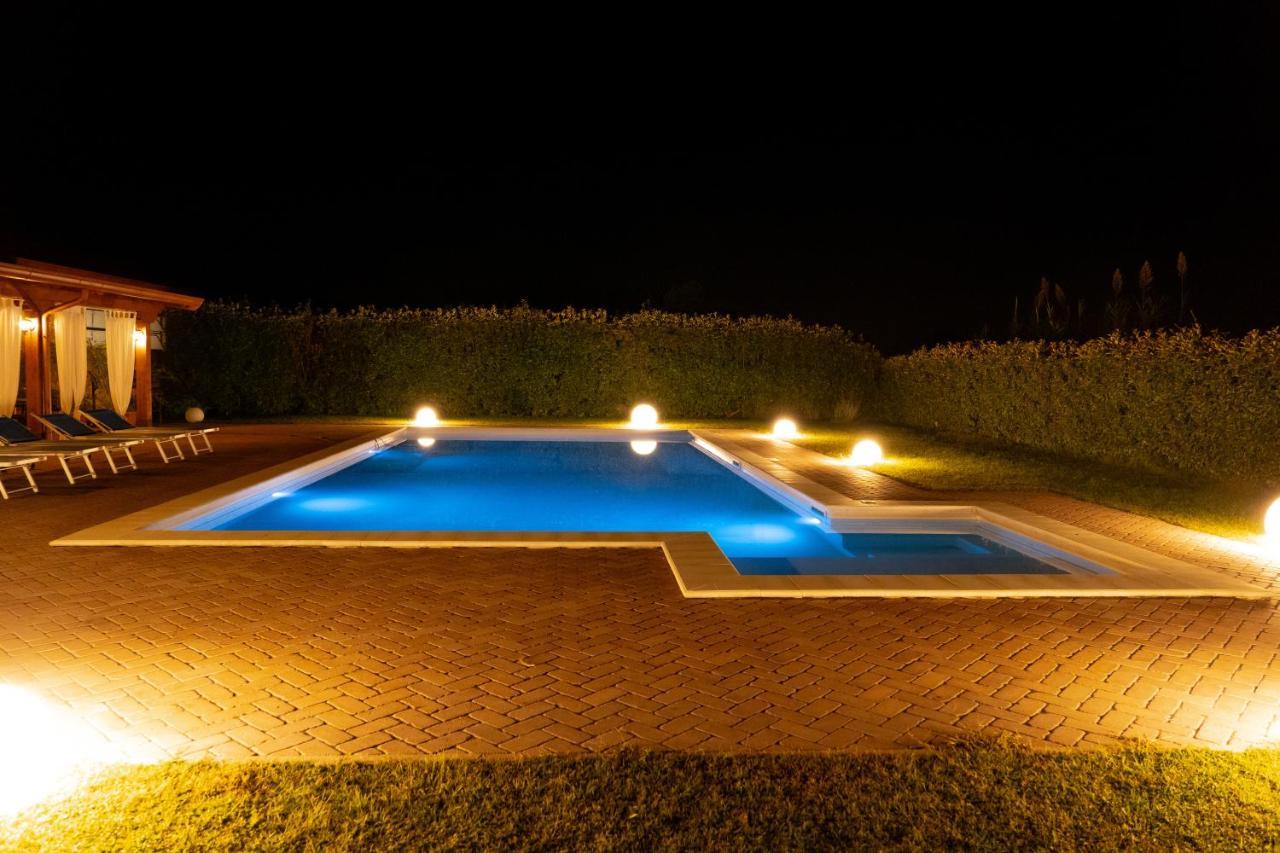 לטינה Agriturismo Casa Chiara מראה חיצוני תמונה