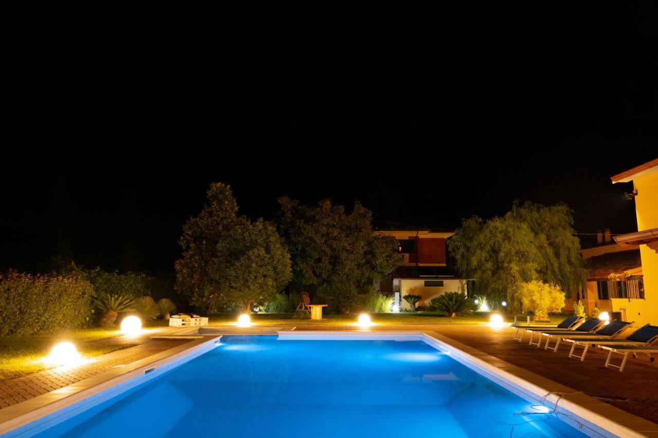 לטינה Agriturismo Casa Chiara מראה חיצוני תמונה