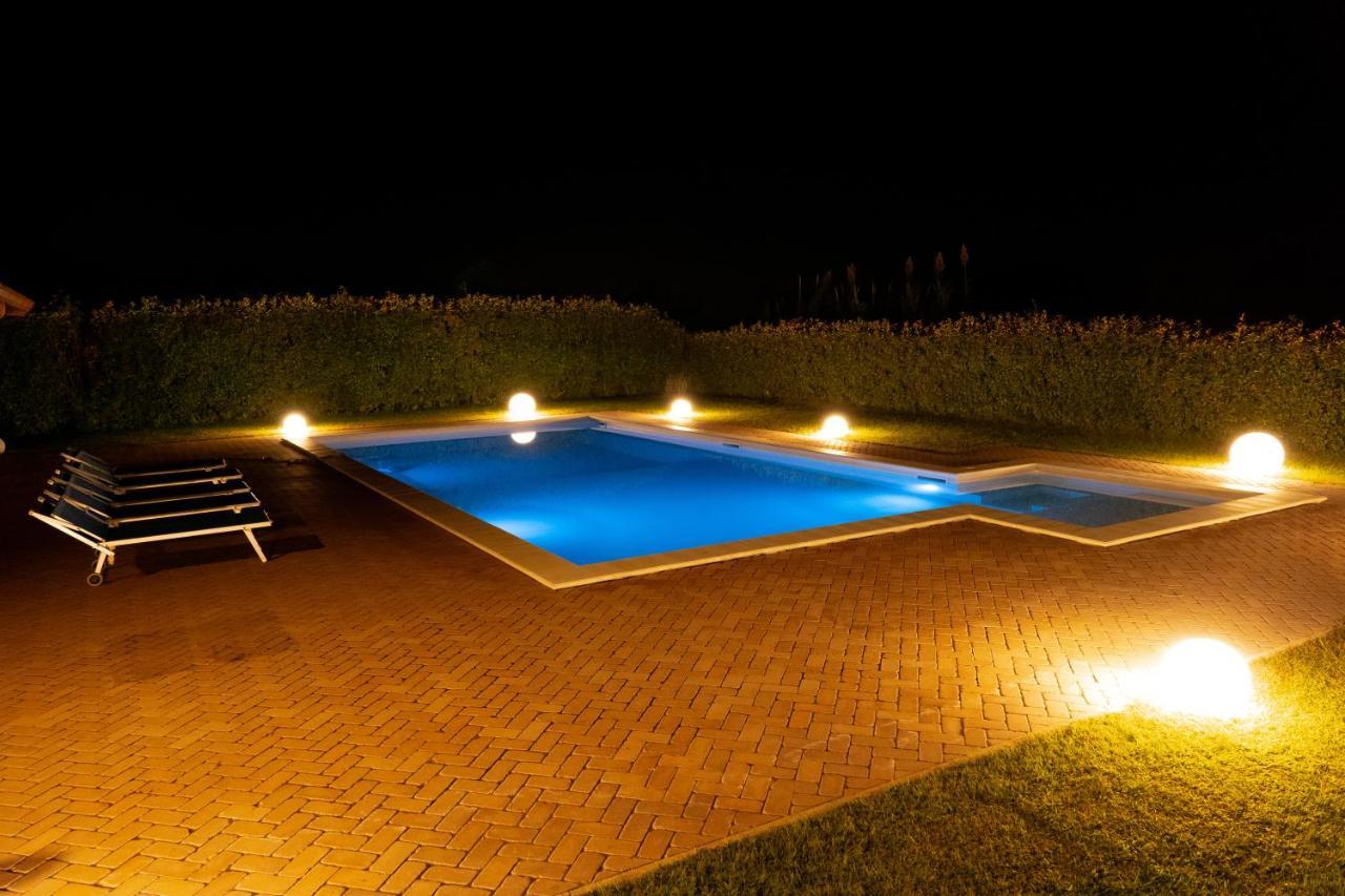 לטינה Agriturismo Casa Chiara מראה חיצוני תמונה