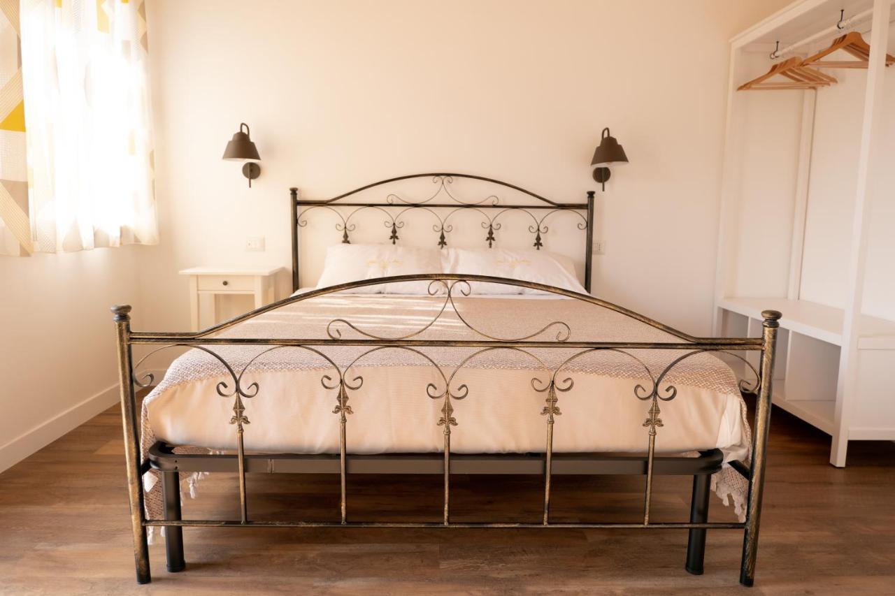 לטינה Agriturismo Casa Chiara מראה חיצוני תמונה
